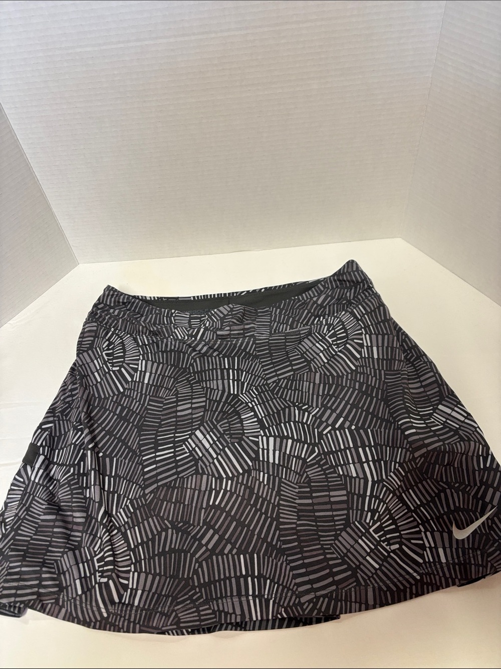 Nike Black & Gray Patterned Golf Skort